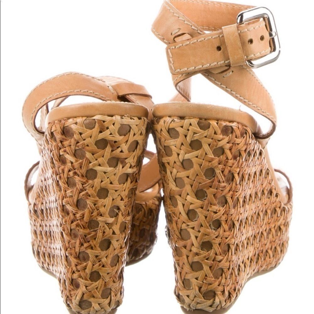 ‎Prada Tan Leather Rattan Sandals sz 7 - Picture 4 of 5